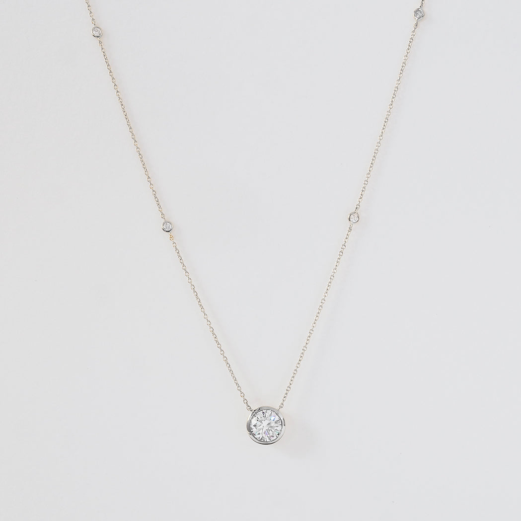 Round Solitaire Necklace - Closed Setting - Gold & Diamond