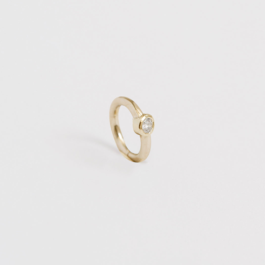 Amazone Clicker Ear Piercing 6, 8, 10 or 12 mm in Gold & Diamond