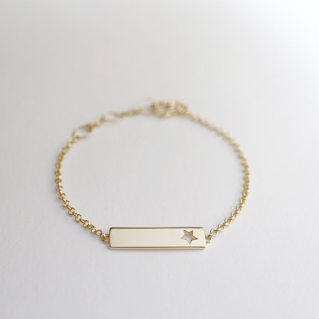 Rectangle Star Baby Bracelet – Gold