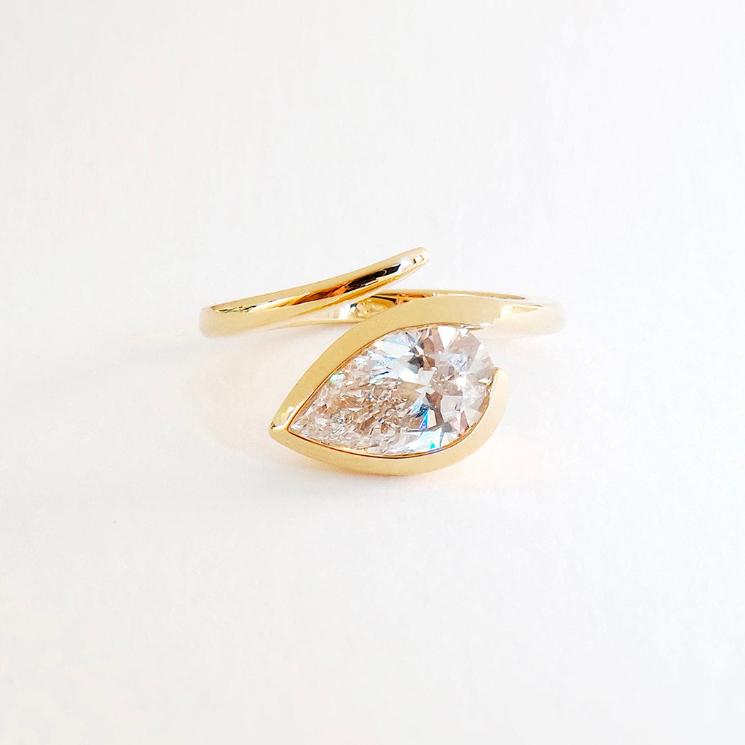 Ophira Ring – Gold & Pear Diamond