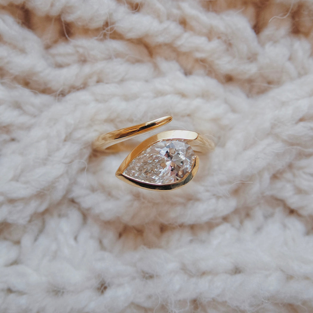 Ophira Ring – Gold & Pear Diamond