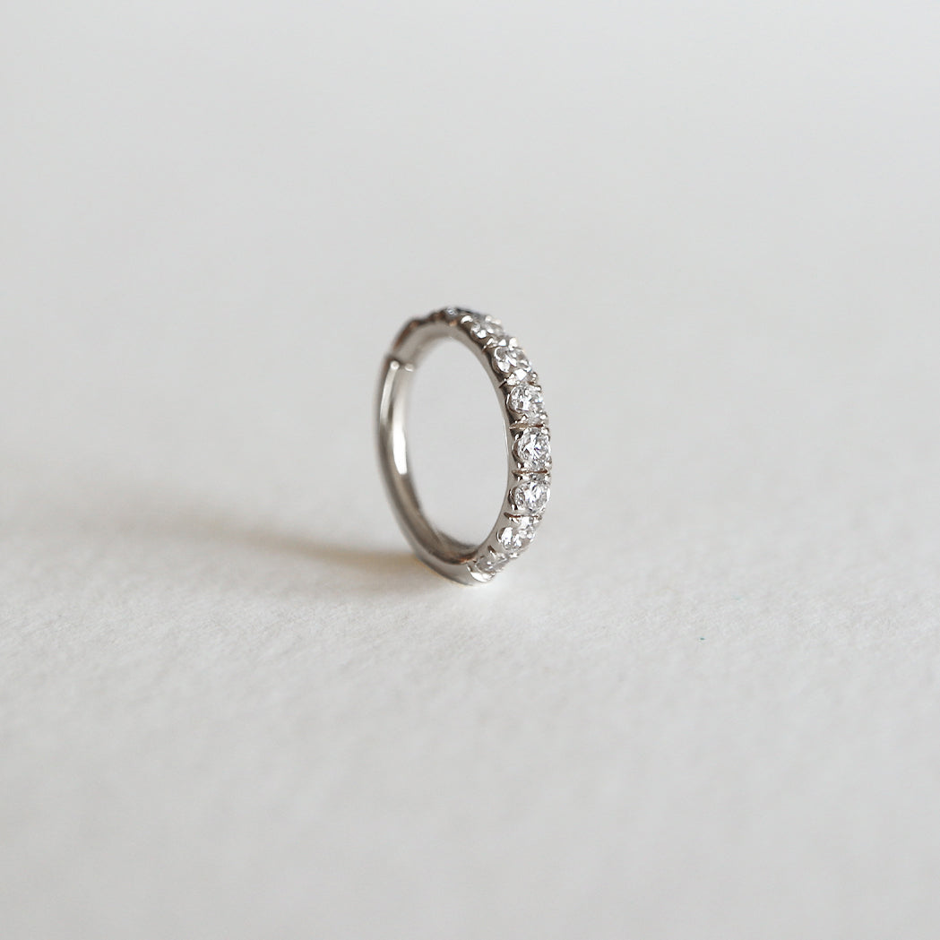 Oval Piercing Clicker Gold & Diamonds