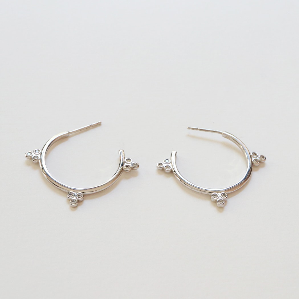 Triade Hoops