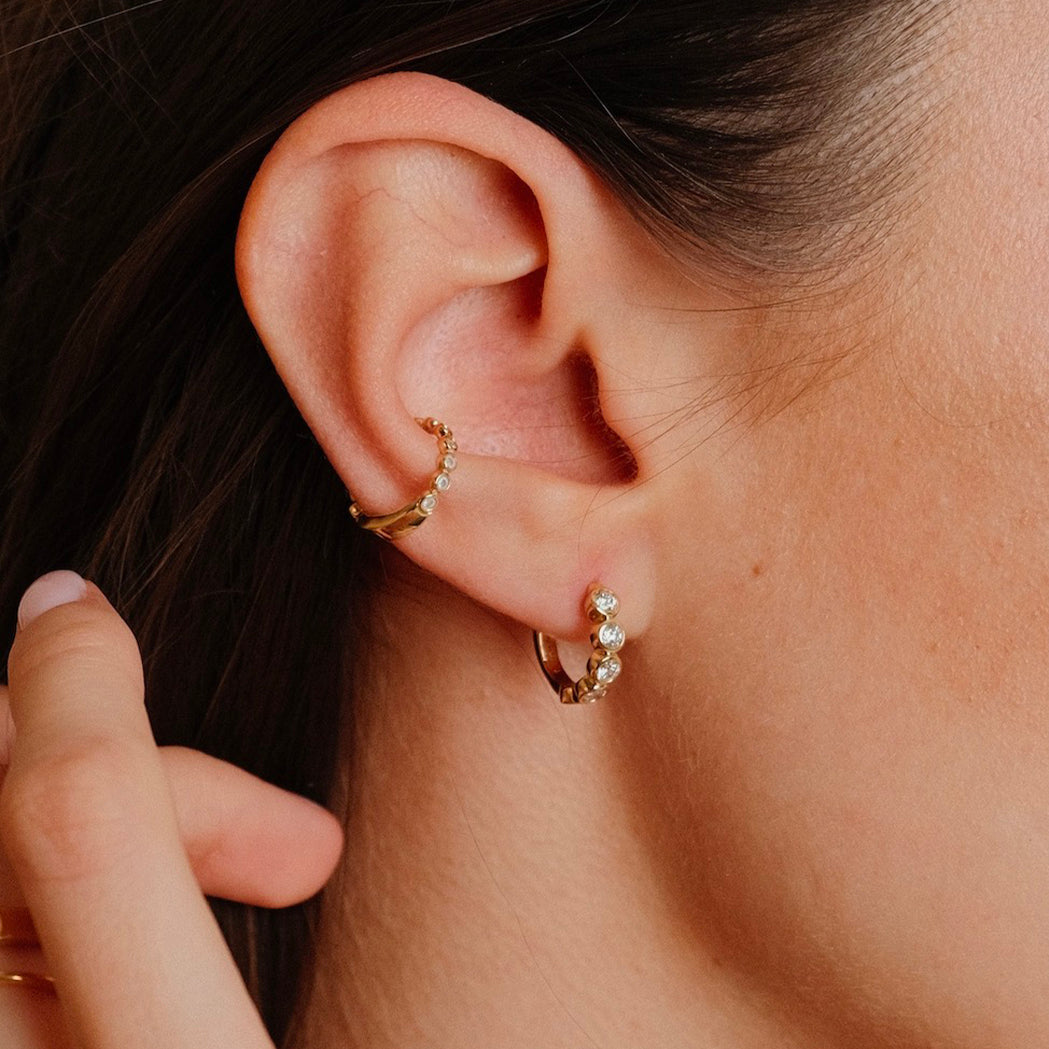 Glow Hoop Earrings - 10 mm - Gold & Diamonds