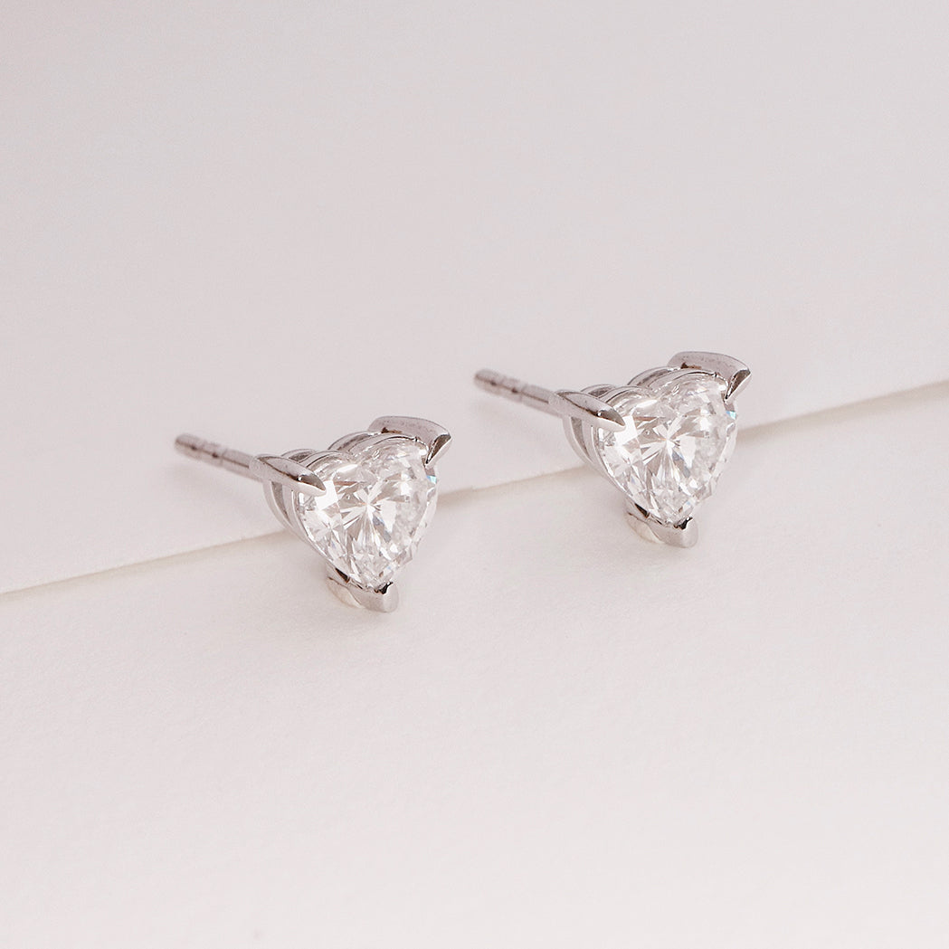 Boucles d'Oreilles Solitaires Coeurs - Or & Diamants