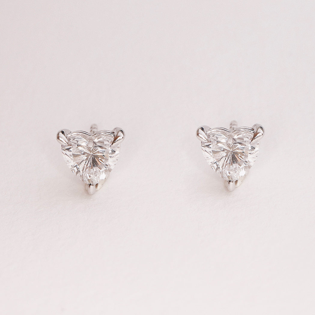 Boucles d'Oreilles Solitaires Coeurs - Or & Diamants