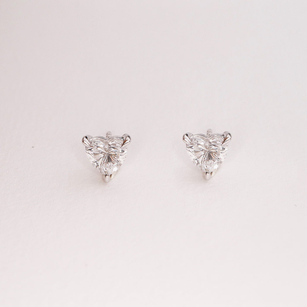 Boucles d'Oreilles Solitaires Coeurs - Or & Diamants