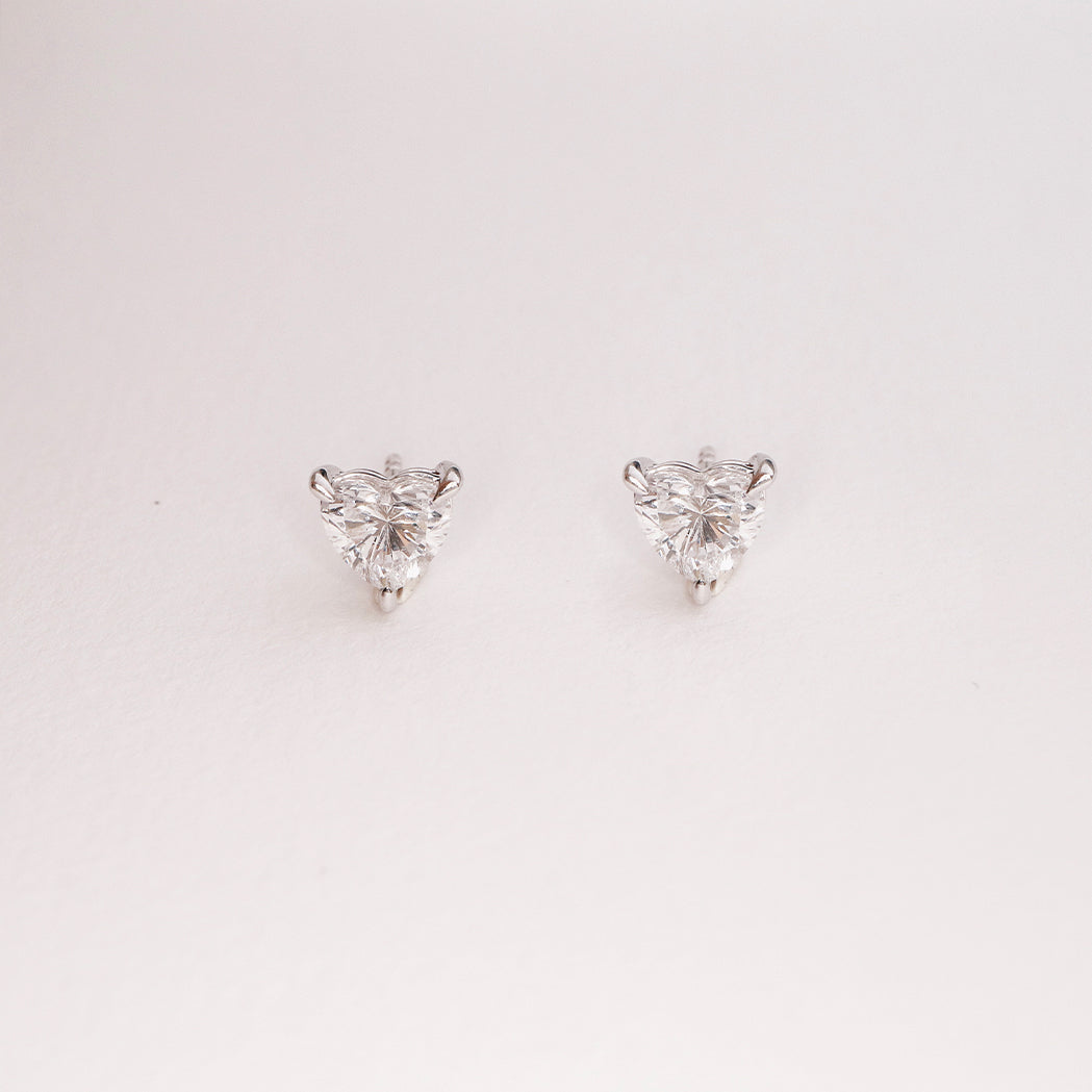 Boucles d'Oreilles Solitaires Coeurs - Or & Diamants