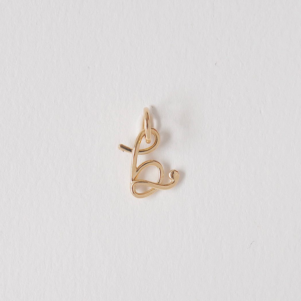 Initiale Gold Pendant