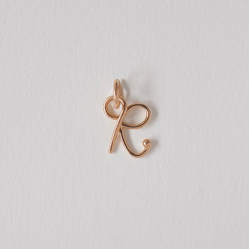 Initiale Gold Pendant