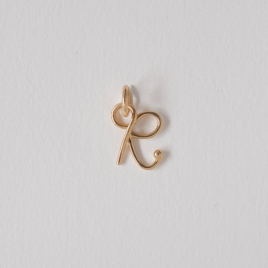 Initiale Gold Pendant