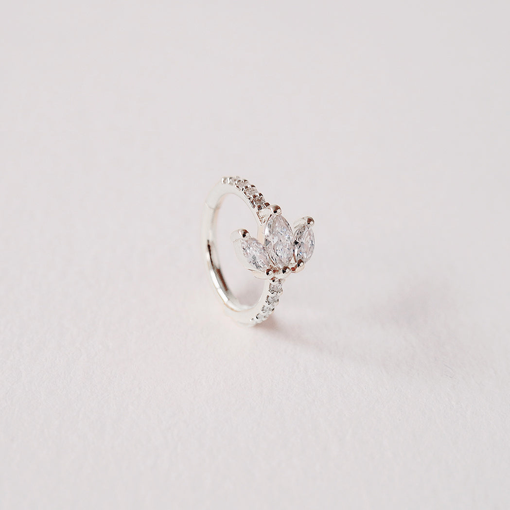 Lotus Clicker Ear Piercing - Gold & Diamonds
