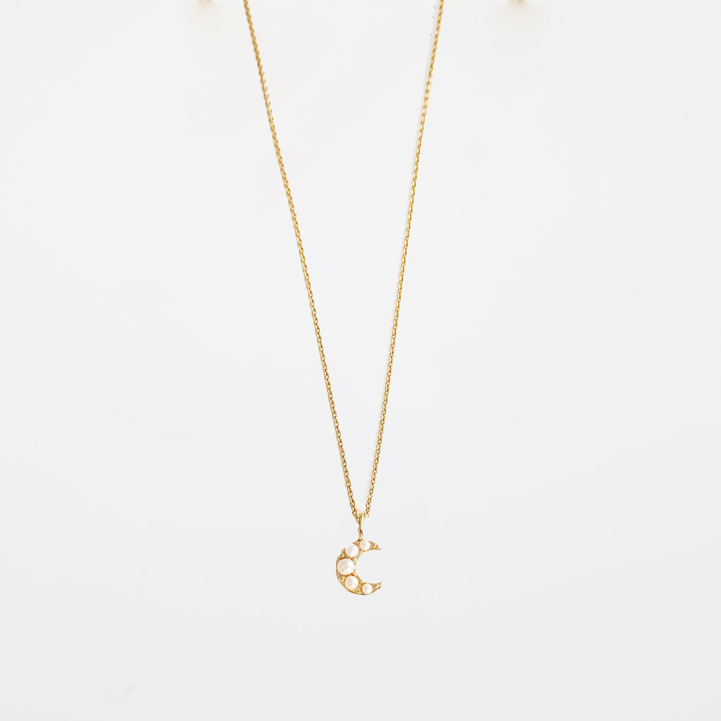 Pearly Moon Necklace