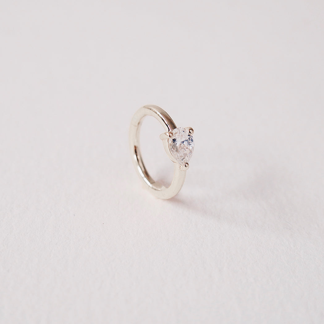 Pear Clicker Ear Piercing - Gold & Diamond
