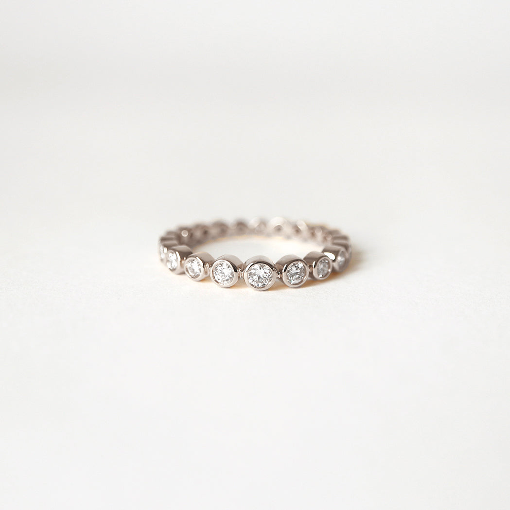 Round Ring Gold & Diamond