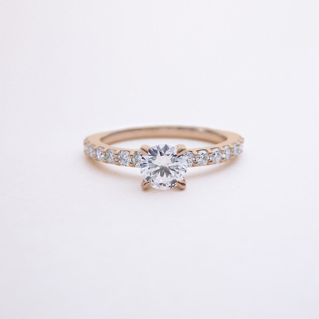 Solitaire Round Pavé Gold & Diamonds Ring