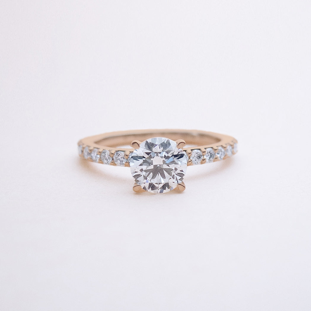 Solitaire Round Pavé Gold & Diamonds Ring