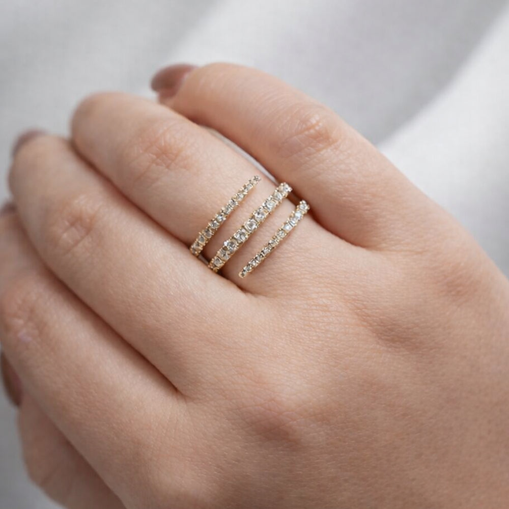 Spiral Ring Gold & Diamonds