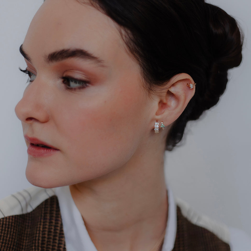 Single Triade Hoops – Gold, Diamonds & Emeralds