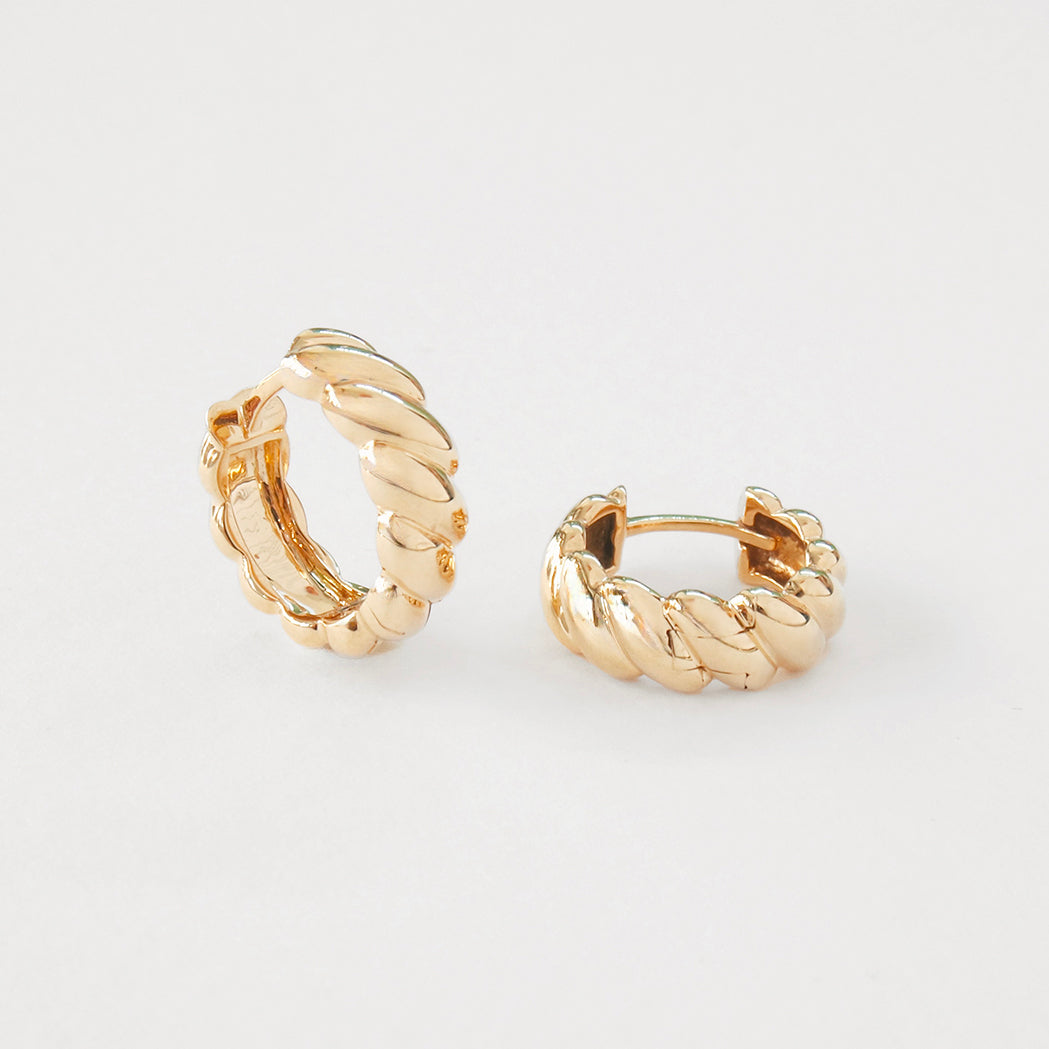 Weave Gold Hoop Earrings - 10 mm