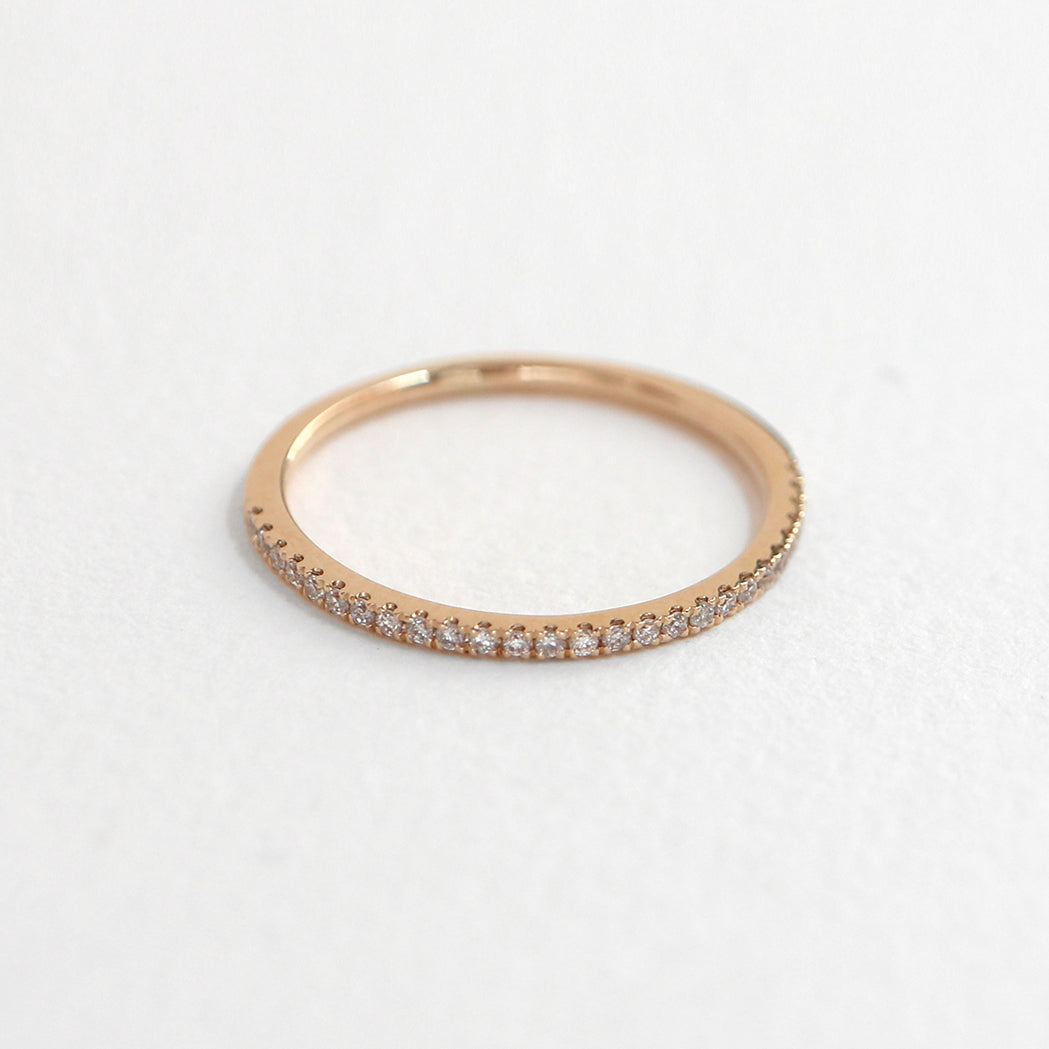 Timeless - Half-set wedding band w/ Gold & Diamonds