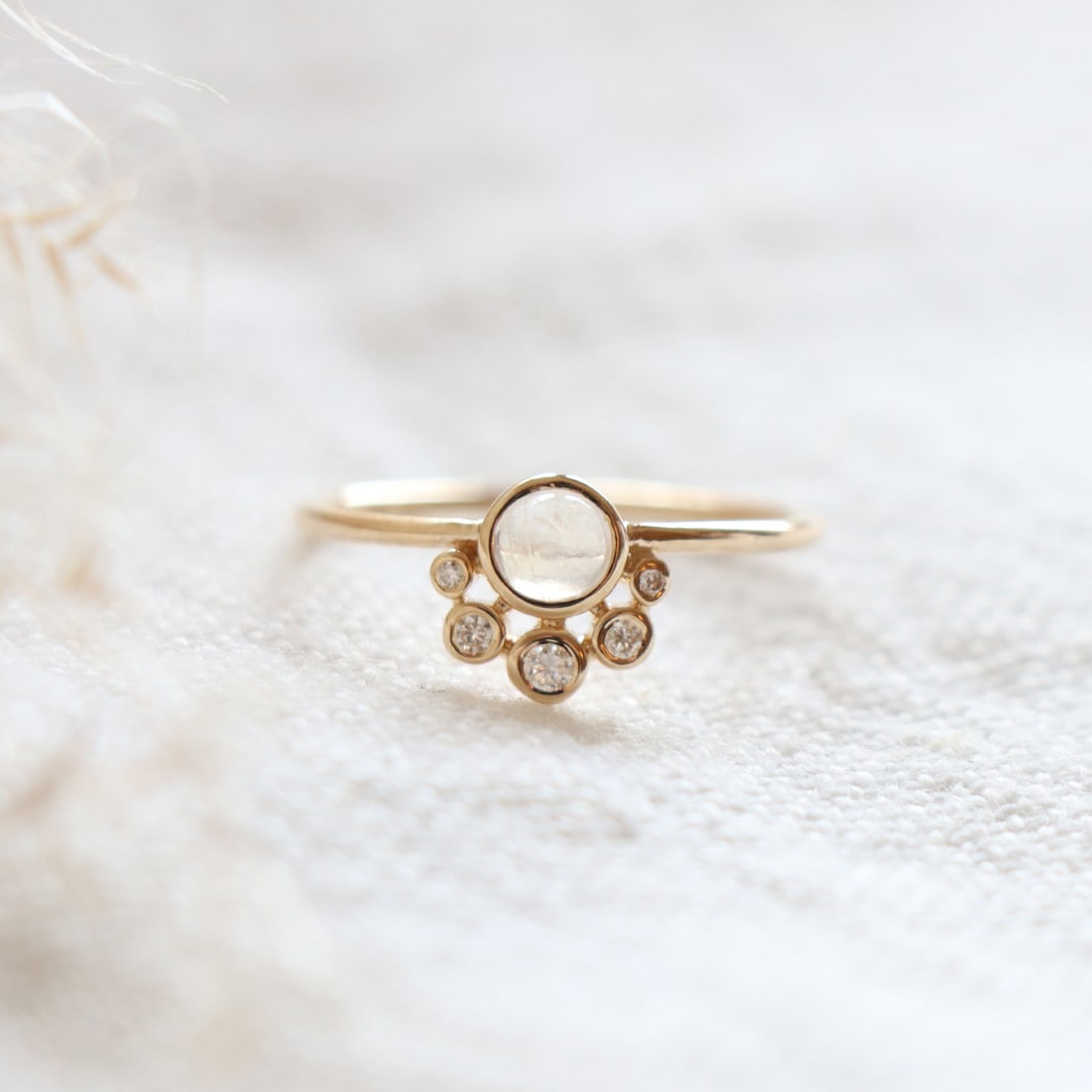 Galactic Crown Mondstein, Gold & Diamanten Ring