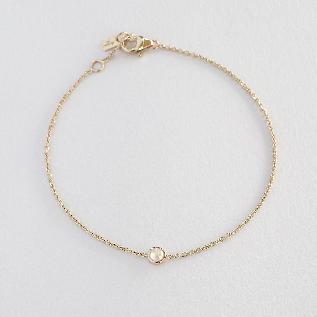 Solitaire Bracelet – Gold and Pearl