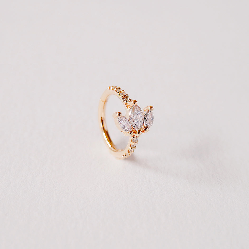 Lotus Clicker Ohr-Piercing Gold & Diamanten