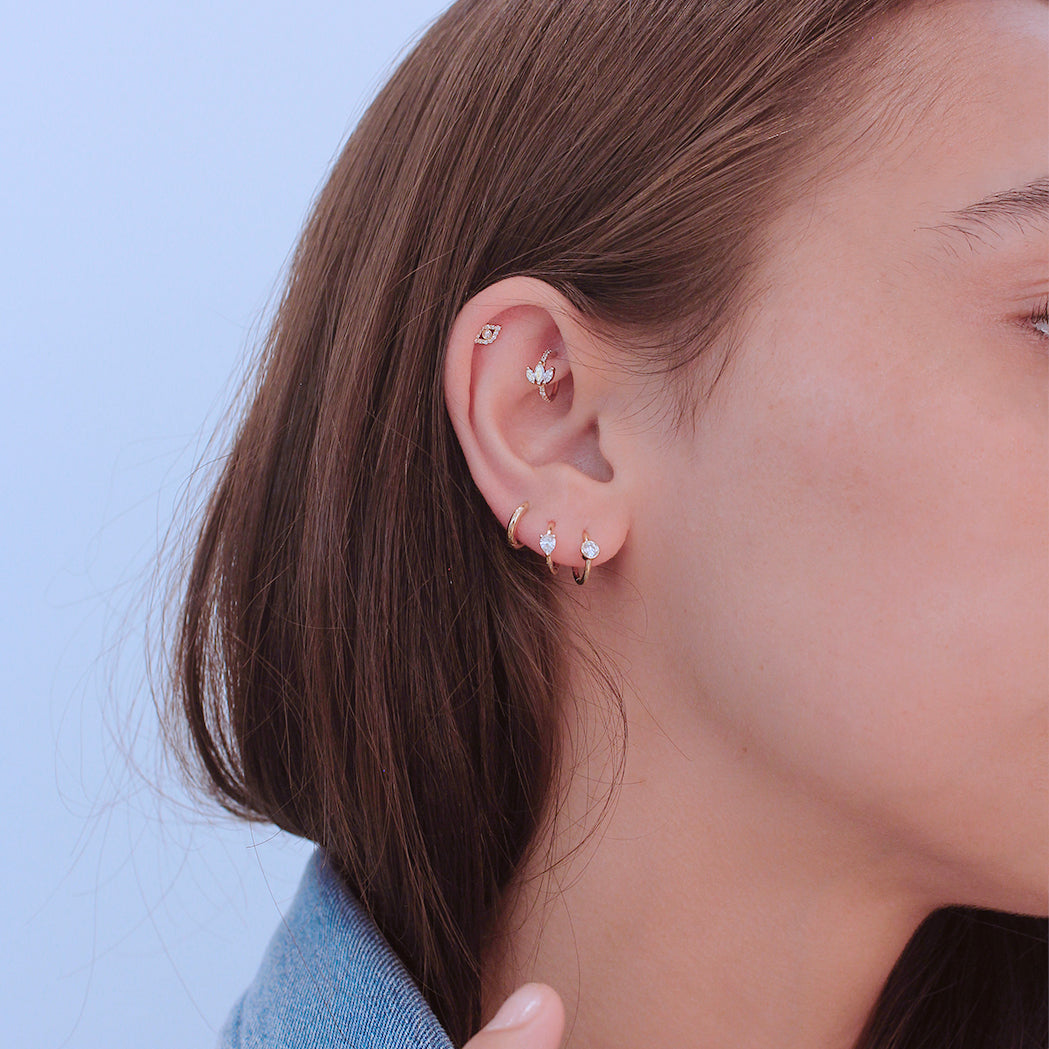 Lotus Clicker Ear Piercing - Gold & Diamonds